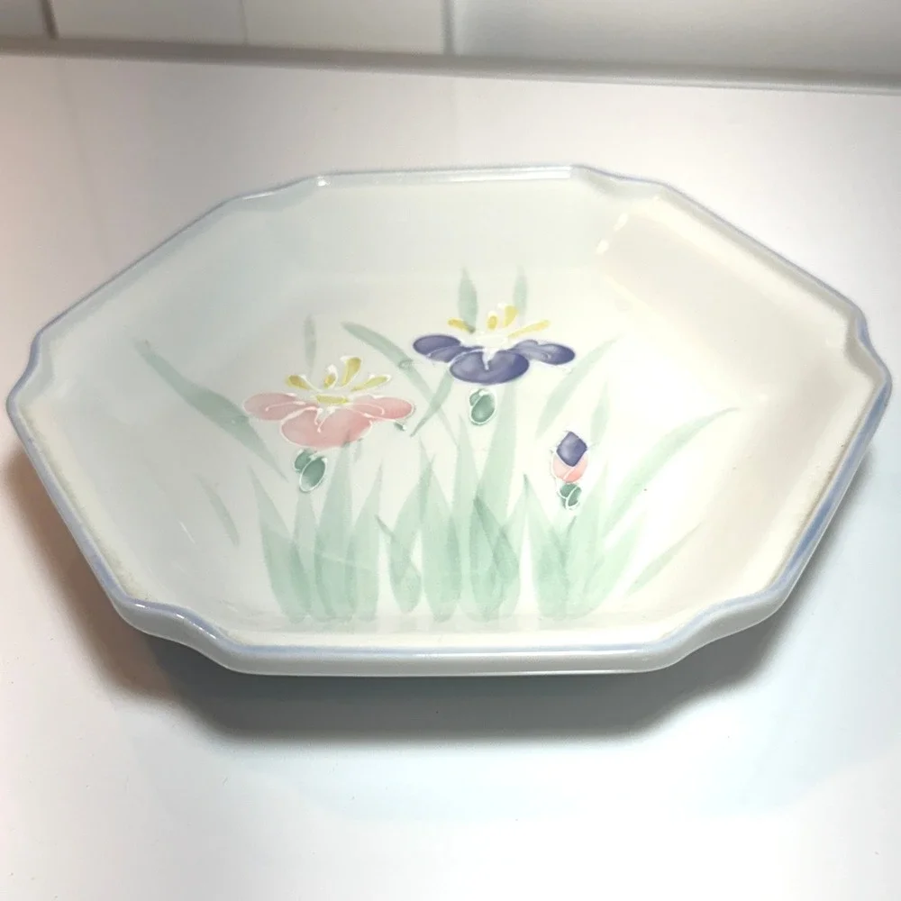 Octagon Shaped Ceramic Plate Iris Flower Design Pastel Colors‎ Blue Rim